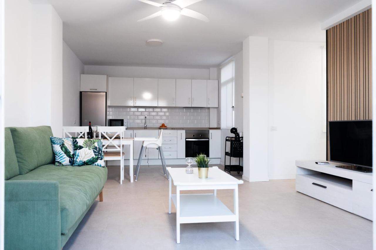 Homeforguest Atico Martina Con Terraza En Los Cristianos Los Cristianos  Eksteriør billede